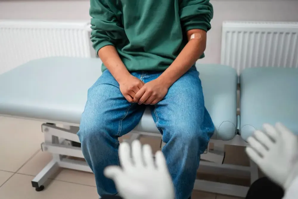 What is the relationship between seminal infections and fertility?