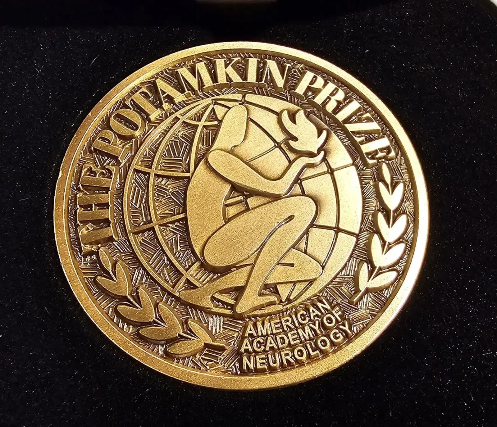 MDE Care Doctor Receives Award for Fight Against Alzheimer's